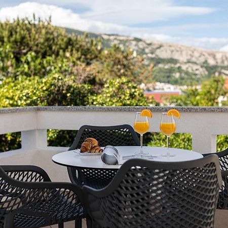 Happy Apartments Baska Екстер'єр фото