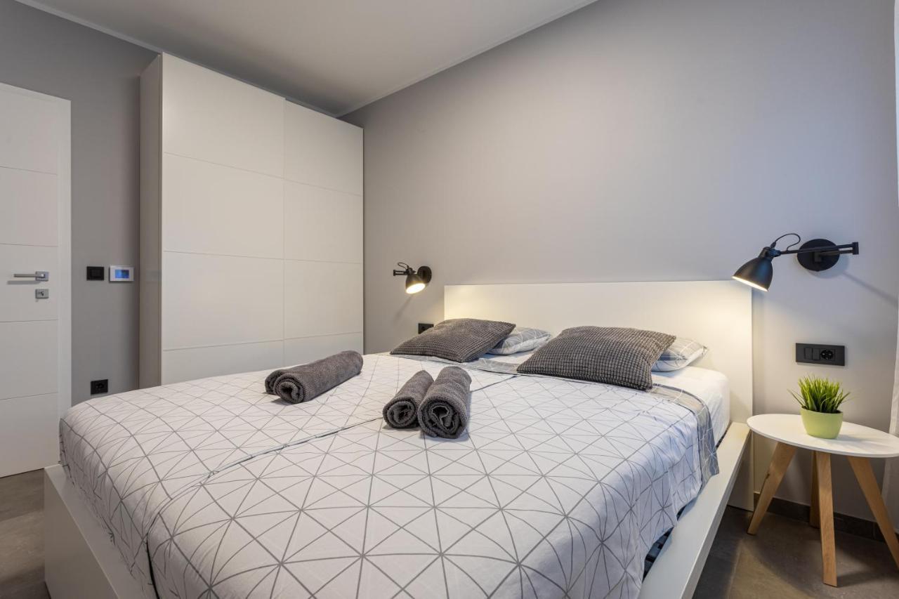 Happy Apartments Baska Екстер'єр фото