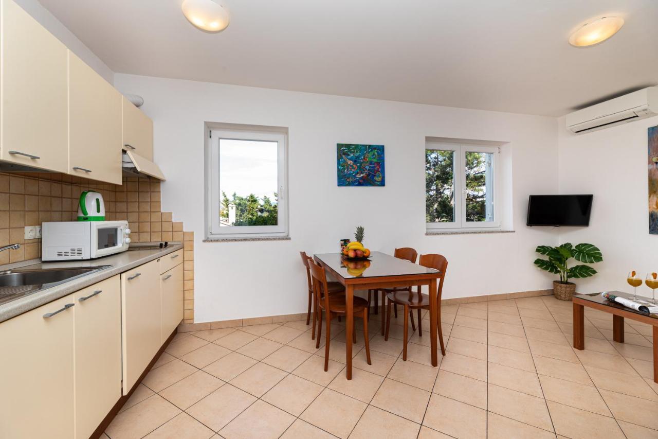 Happy Apartments Baska Екстер'єр фото