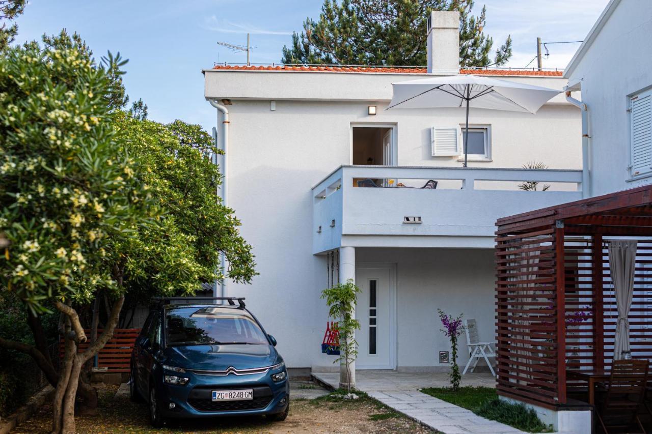 Happy Apartments Baska Екстер'єр фото