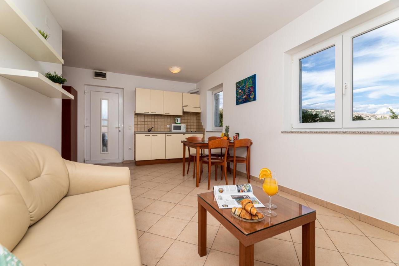 Happy Apartments Baska Екстер'єр фото